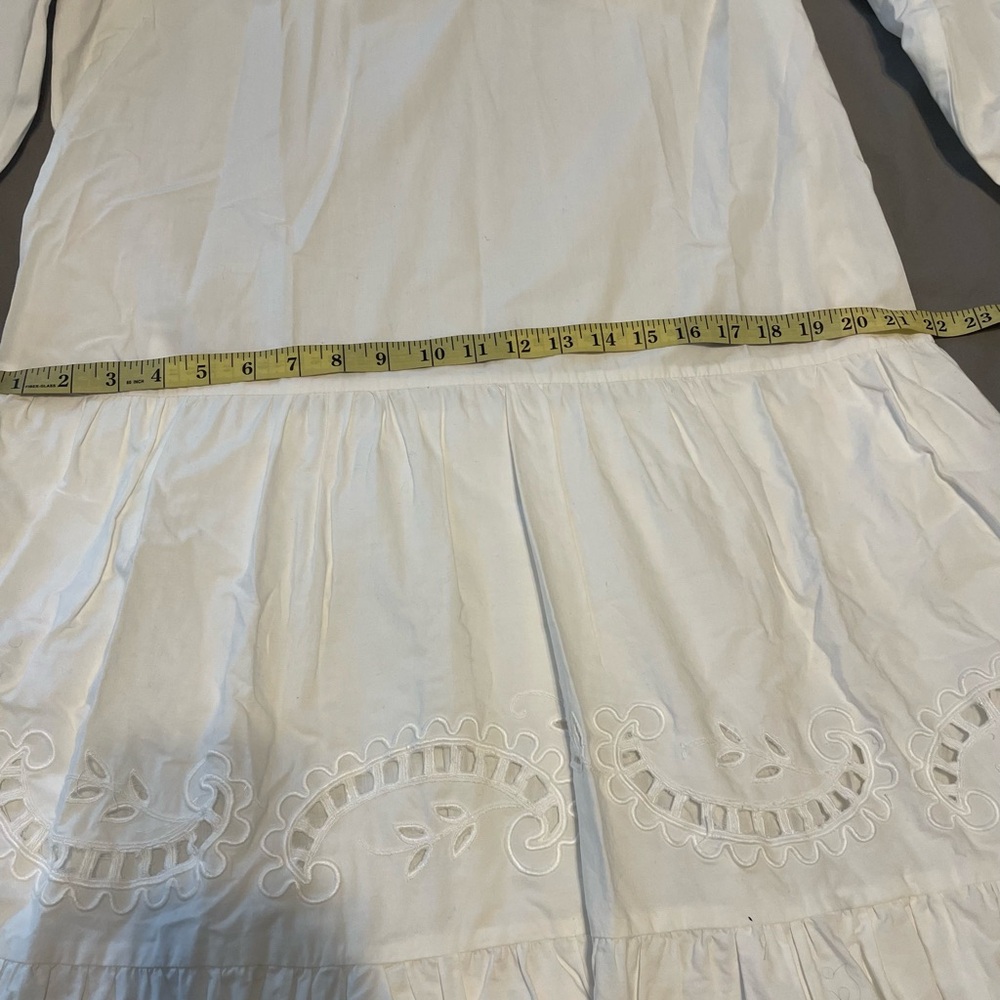 Santos Eyelet Dress, long sleeve beautiful embroidered - Picture 15 of 16
